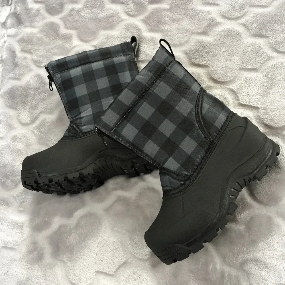 Northside Kids Thermolite Winter Boots Sz 12  Factory Flaw*